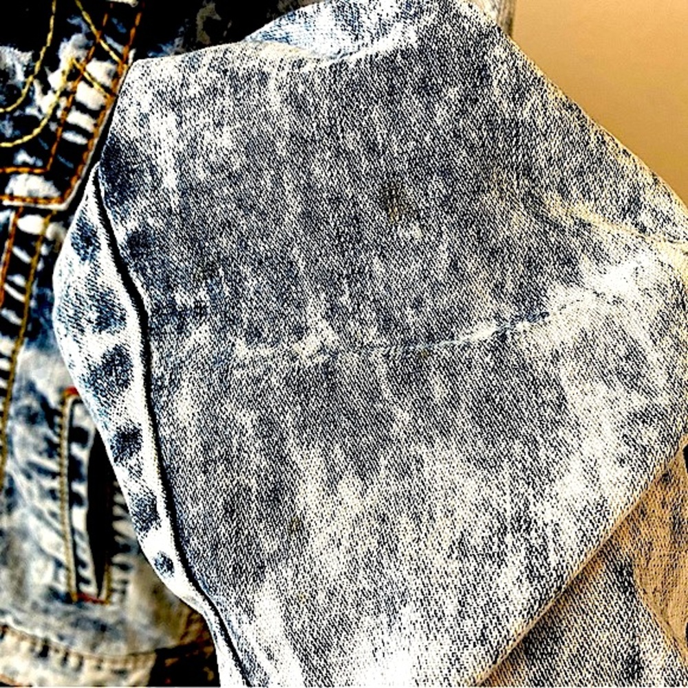 True Religion • Acid Washed Rope Stitched Trucker Jacket - Picture 10 of 14
